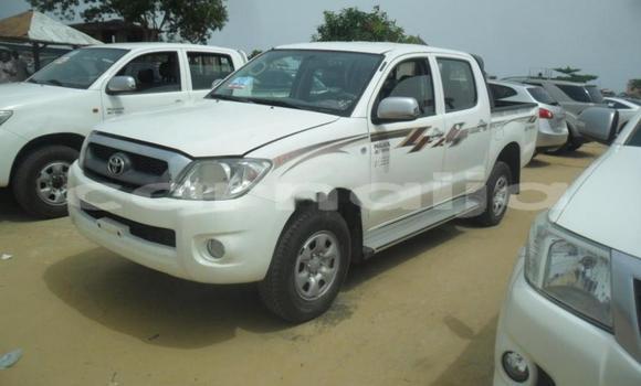 Acheter Import Voiture Toyota Hilux Blanc à Lokoja, État de Kogi Acheter Import Voiture Toyota Hilux Blanc à Lokoja, État de Kogi
