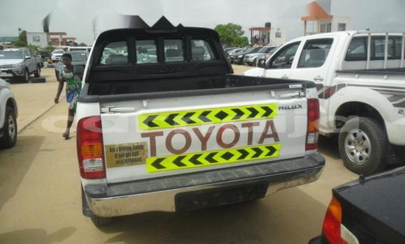 Acheter Import Voiture Toyota Hilux Blanc à Lokoja, État de Kogi Acheter Import Voiture Toyota Hilux Blanc à Lokoja, État de Kogi