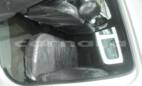 Acheter Import Voiture Toyota Hilux Blanc à Lokoja, État de Kogi Acheter Import Voiture Toyota Hilux Blanc à Lokoja, État de Kogi