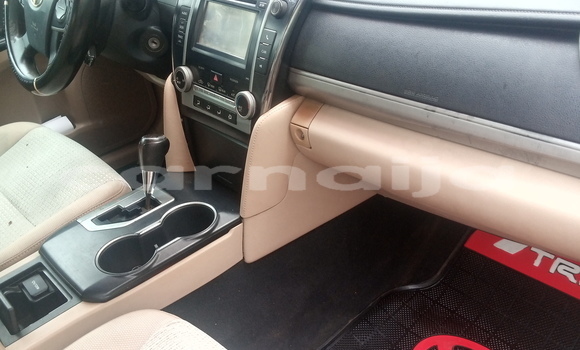 Acheter Occasion Voiture Toyota Camry Rouge à Lagos, État de Lagos
