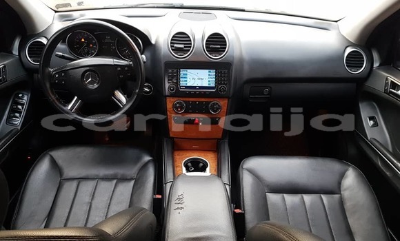 Acheter Occasion Voiture Mercedes-Benz ML–Class Noir à Abuja, État de Lagos Acheter Occasion Voiture Mercedes-Benz ML–Class Noir à Abuja, État de Lagos