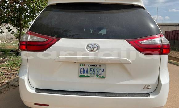 Acheter Occasion Voiture Toyota Sienna Blanc à Abuja, État de Lagos Acheter Occasion Voiture Toyota Sienna Blanc à Abuja, État de Lagos