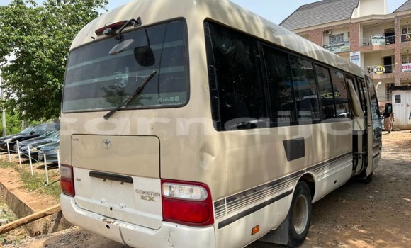 Acheter Import Voiture Toyota Coaster Blanc à Abuja, État de Lagos Acheter Import Voiture Toyota Coaster Blanc à Abuja, État de Lagos