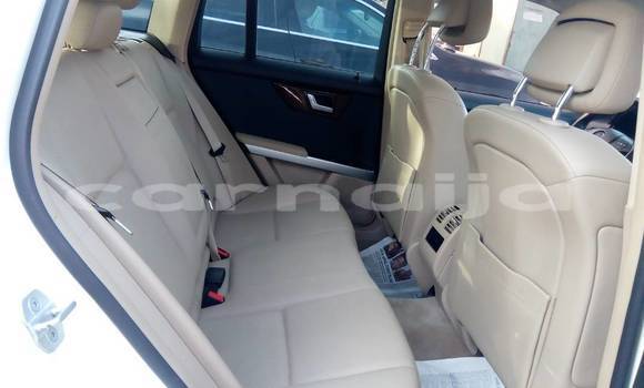 Acheter Occasion Voiture Mercedes-Benz GLK–Class Blanc à Gombe, État de Gombe Acheter Occasion Voiture Mercedes-Benz GLK–Class Blanc à Gombe, État de Gombe