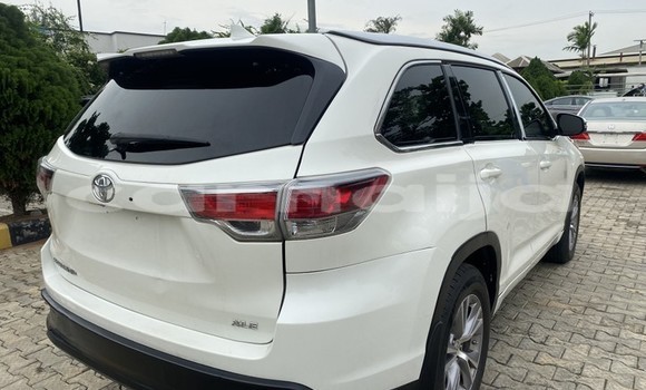 Acheter Occasion Voiture Toyota Highlander Blanc à Lagos, État de Lagos Acheter Occasion Voiture Toyota Highlander Blanc à Lagos, État de Lagos
