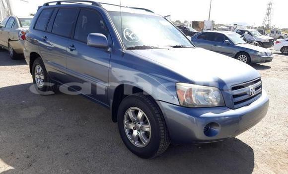 Buy New Toyota Highlander Silver Car in Abeokuta in Ogun State