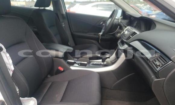 Acheter Neuf Voiture Honda Accord Blanc à Lagos, État de Lagos Acheter Neuf Voiture Honda Accord Blanc à Lagos, État de Lagos