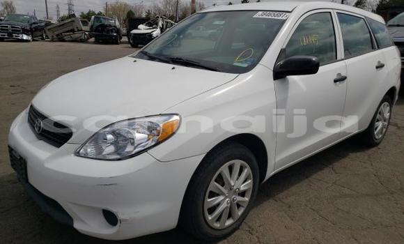Acheter Occasion Voiture Toyota Matrix Blanc à Lagos, État de Lagos
