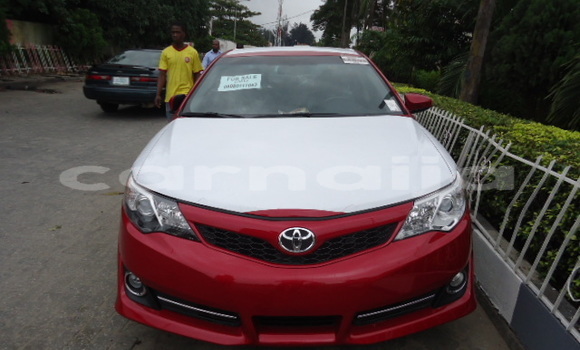 Acheter Occasion Voiture Toyota Camry Rouge à Lagos, État de Lagos