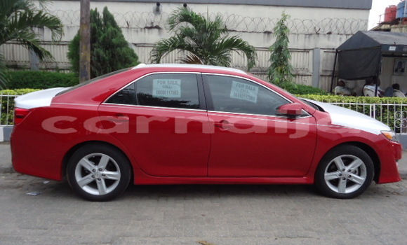 Acheter Occasion Voiture Toyota Camry Rouge à Lagos, État de Lagos Acheter Occasion Voiture Toyota Camry Rouge à Lagos, État de Lagos
