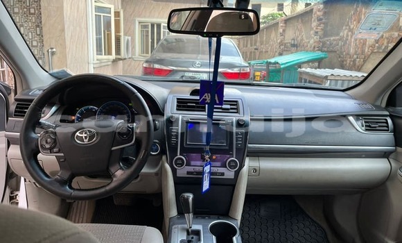 Acheter Occasion Voiture Toyota Camry Blanc à Lagos, État de Lagos Acheter Occasion Voiture Toyota Camry Blanc à Lagos, État de Lagos
