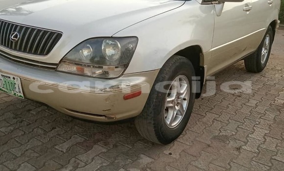 Acheter Occasion Voiture Lexus RX 300 Blanc à Lagos, État de Lagos Acheter Occasion Voiture Lexus RX 300 Blanc à Lagos, État de Lagos