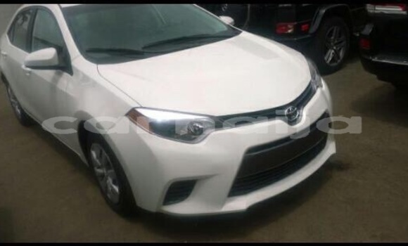 Buy Used Toyota Corolla White Car in Lagos in Lagos State