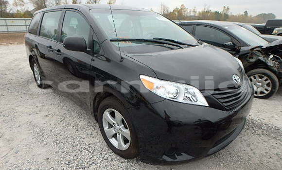 Acheter Import Voiture Toyota Sienna Noir à Agbor, État du Delta Acheter Import Voiture Toyota Sienna Noir à Agbor, État du Delta