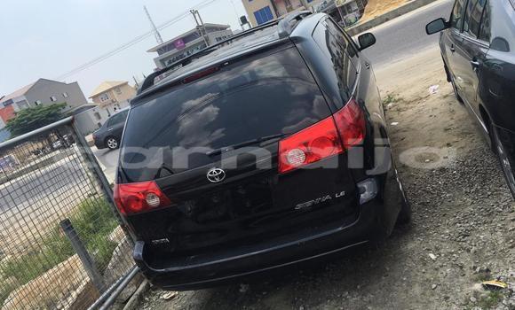 Acheter Occasion Voiture Toyota Sienna Noir à Lagos, État de Lagos Acheter Occasion Voiture Toyota Sienna Noir à Lagos, État de Lagos