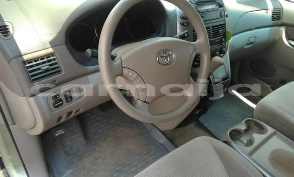 Acheter Occasion Voiture Toyota Sienna Beige à Lagos, État de Lagos Acheter Occasion Voiture Toyota Sienna Beige à Lagos, État de Lagos