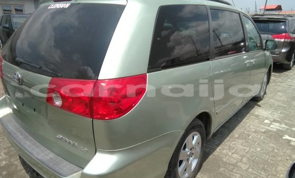 Acheter Occasion Voiture Toyota Sienna Beige à Lagos, État de Lagos Acheter Occasion Voiture Toyota Sienna Beige à Lagos, État de Lagos