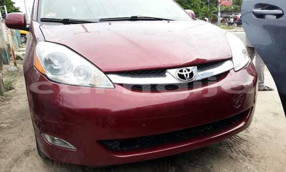 Acheter Occasion Voiture Toyota Sienna Rouge à Lagos, État de Lagos Acheter Occasion Voiture Toyota Sienna Rouge à Lagos, État de Lagos