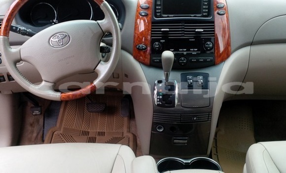 Acheter Occasion Voiture Toyota Sienna Rouge à Lagos, État de Lagos Acheter Occasion Voiture Toyota Sienna Rouge à Lagos, État de Lagos