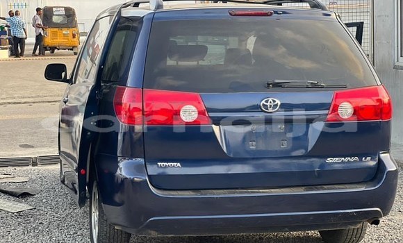 Acheter Occasion Voiture Toyota Sienna Bleu à Lagos, État de Lagos Acheter Occasion Voiture Toyota Sienna Bleu à Lagos, État de Lagos