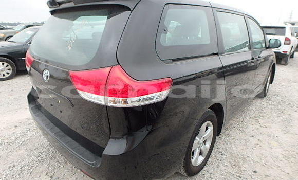 Acheter Import Voiture Toyota Sienna Noir à Agbor, État du Delta Acheter Import Voiture Toyota Sienna Noir à Agbor, État du Delta