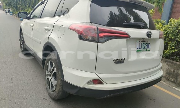Buy Used Toyota RAV4 White Car in Lagos in Lagos State Buy Used Toyota RAV4 White Car in Lagos in Lagos State