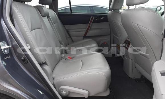 Buy New Toyota Highlander Brown Car in Abeokuta in Ogun State Buy New Toyota Highlander Brown Car in Abeokuta in Ogun State