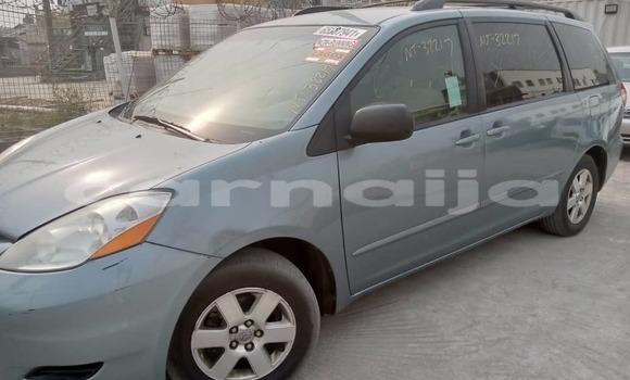Acheter Occasion Voiture Toyota Sienna Beige à Lagos, État de Lagos