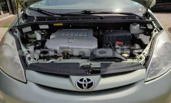 Acheter Occasion Voiture Toyota Sienna Beige à Lagos, État de Lagos Acheter Occasion Voiture Toyota Sienna Beige à Lagos, État de Lagos