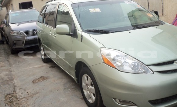 Buy Used Toyota Sienna Silver Car in Lagos in Lagos State Buy Used Toyota Sienna Silver Car in Lagos in Lagos State
