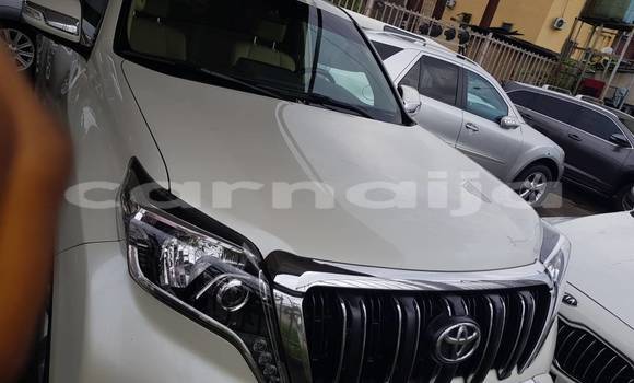 Acheter Occasion Voiture Toyota Prado Blanc à Lagos, État de Lagos Acheter Occasion Voiture Toyota Prado Blanc à Lagos, État de Lagos