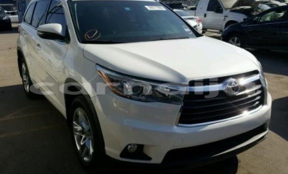 Acheter Import Voiture Toyota Highlander Blanc à Potiskum, État de Yobe Acheter Import Voiture Toyota Highlander Blanc à Potiskum, État de Yobe