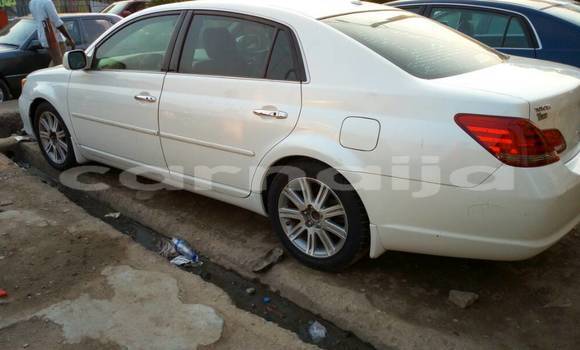 Buy Used Toyota Avalon White Car in Lagos in Lagos State Buy Used Toyota Avalon White Car in Lagos in Lagos State