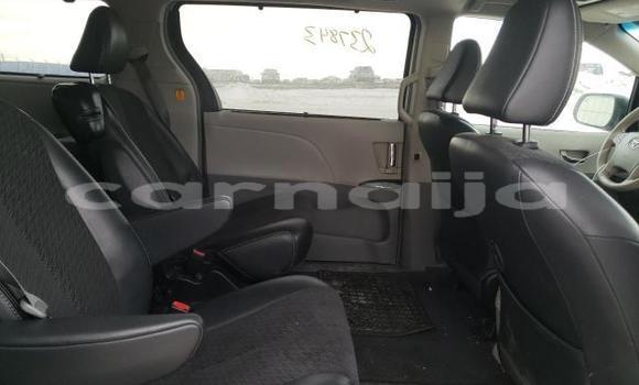 Acheter Occasion Voiture Toyota Sienna Blanc à Katsina, Katsina Acheter Occasion Voiture Toyota Sienna Blanc à Katsina, Katsina