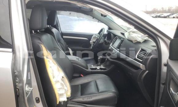 Acheter Occasion Voiture Toyota Highlander Noir à Katsina, Katsina Acheter Occasion Voiture Toyota Highlander Noir à Katsina, Katsina