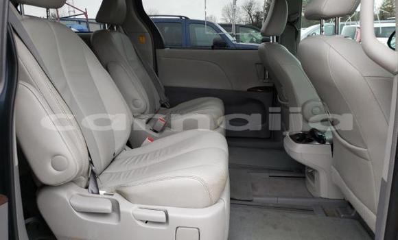 Acheter Occasion Voiture Toyota Sienna Blanc à Kachia, Kaduna Acheter Occasion Voiture Toyota Sienna Blanc à Kachia, Kaduna