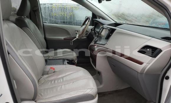 Acheter Occasion Voiture Toyota Sienna Gris à Katsina, Katsina Acheter Occasion Voiture Toyota Sienna Gris à Katsina, Katsina