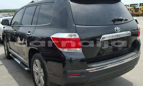 Buy Import Toyota Highlander Beige Car in Daura in Katsina Buy Import Toyota Highlander Beige Car in Daura in Katsina
