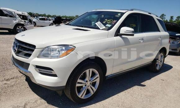 Acheter Neuf Voiture Mercedes-Benz ML–Class Blanc à Abeokuta, État d'Ogun Acheter Neuf Voiture Mercedes-Benz ML–Class Blanc à Abeokuta, État d'Ogun