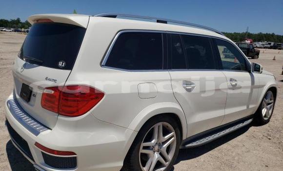 Acheter Neuf Voiture Mercedes-Benz GL–Class Blanc à Abeokuta, État d'Ogun Acheter Neuf Voiture Mercedes-Benz GL–Class Blanc à Abeokuta, État d'Ogun