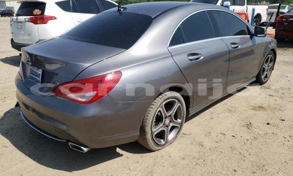 Acheter Neuf Voiture Mercedes-Benz CLA-klasse Marron à Abeokuta, État d'Ogun Acheter Neuf Voiture Mercedes-Benz CLA-klasse Marron à Abeokuta, État d'Ogun