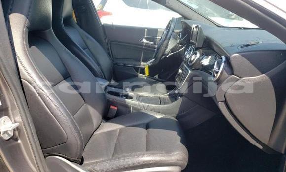 Acheter Neuf Voiture Mercedes-Benz CLA-klasse Marron à Abeokuta, État d'Ogun Acheter Neuf Voiture Mercedes-Benz CLA-klasse Marron à Abeokuta, État d'Ogun