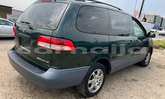 Acheter Occasion Voiture Toyota Sienna Blanc à Afaha Offiong, État d'Akwa Ibom Acheter Occasion Voiture Toyota Sienna Blanc à Afaha Offiong, État d'Akwa Ibom