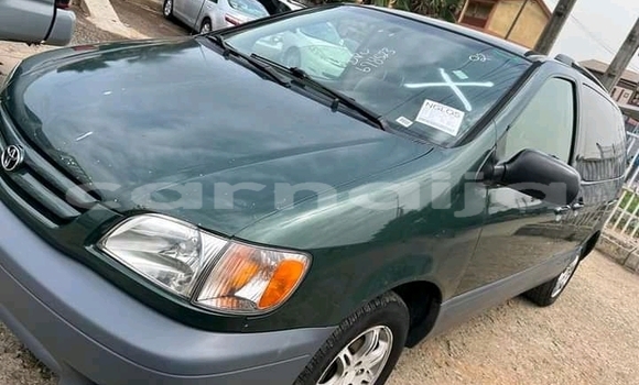Acheter Occasion Voiture Toyota Sienna Blanc à Afaha Offiong, État d'Akwa Ibom Acheter Occasion Voiture Toyota Sienna Blanc à Afaha Offiong, État d'Akwa Ibom