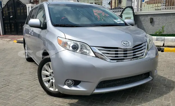 Buy Used Toyota Sienna Silver Car in Lagos in Lagos State Buy Used Toyota Sienna Silver Car in Lagos in Lagos State