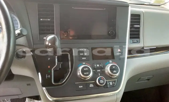 Acheter Occasion Voiture Toyota Sienna Marron à Lagos, État de Lagos Acheter Occasion Voiture Toyota Sienna Marron à Lagos, État de Lagos