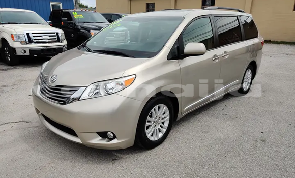 Buy Used Toyota Sienna Red Car in Lagos in Lagos State