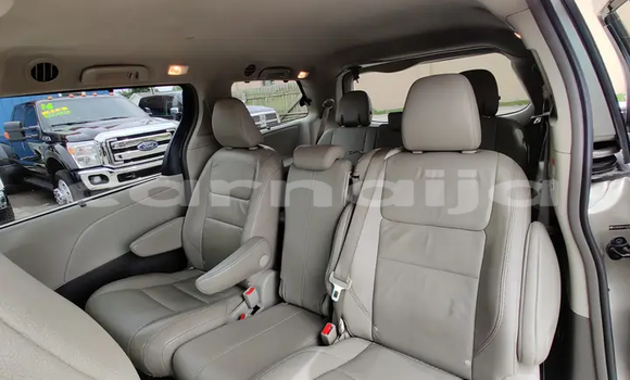 Acheter Occasion Voiture Toyota Sienna Rouge à Lagos, État de Lagos Acheter Occasion Voiture Toyota Sienna Rouge à Lagos, État de Lagos