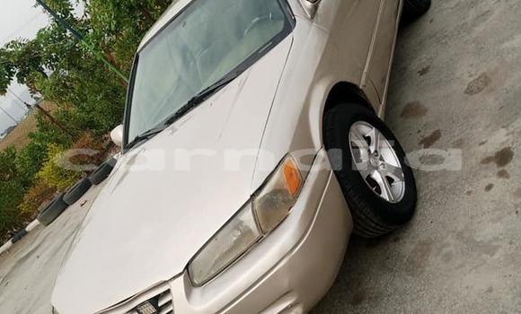 Acheter Occasion Voiture Toyota Camry Marron à Abuja, État de Lagos Acheter Occasion Voiture Toyota Camry Marron à Abuja, État de Lagos