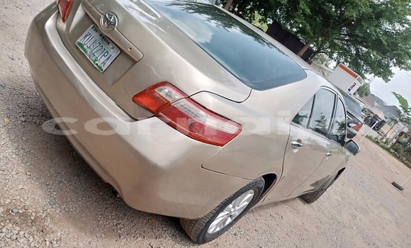 Acheter Occasion Voiture Toyota Camry Marron à Abuja, État de Lagos Acheter Occasion Voiture Toyota Camry Marron à Abuja, État de Lagos